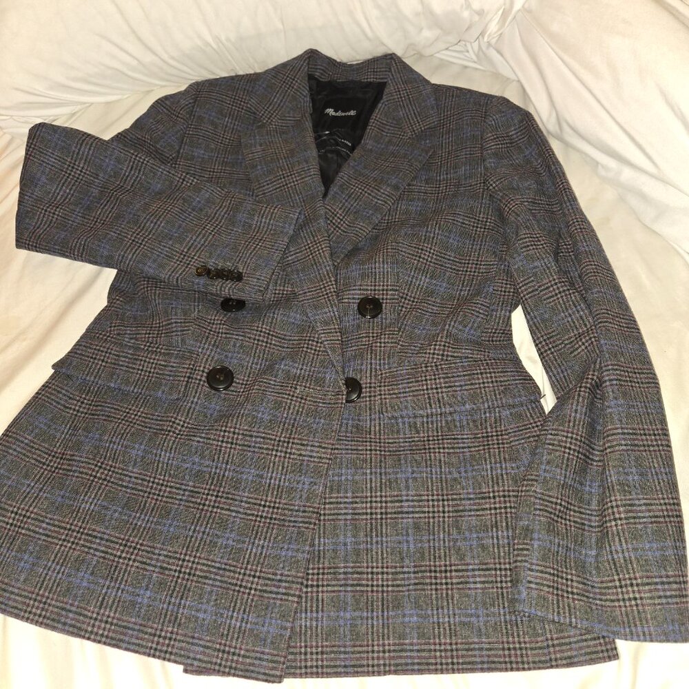 Beautiful blazer - Picture 3 of 4